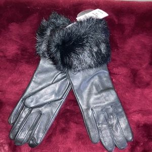Neiman Marcus Leather Gloves with Rabbit Fur Cuffs